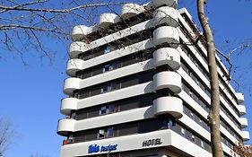 ibis budget Toulouse Centre Gare Exterior photo